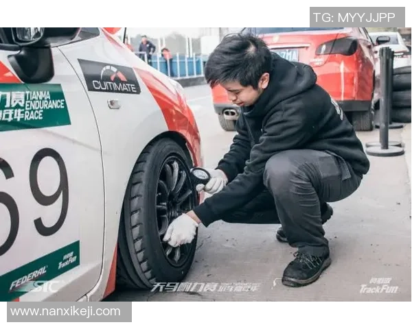 西安街舞队耐力表现数据分析与训练策略探讨 西安街舞队耐力表现数据分析与训练策略探讨