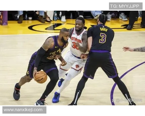 赛后分析:上海篮球队与南京篮球队的精彩对决与战术反思 赛后分析:上海篮球队与南京篮球队的精彩对决与战术反思