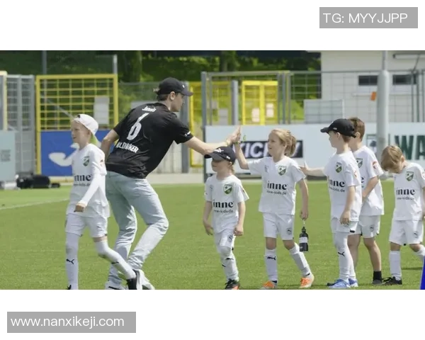 美联英语足球明星助力青少年成长与梦想实现的精彩旅程 美联英语足球明星助力青少年成长与梦想实现的精彩旅程